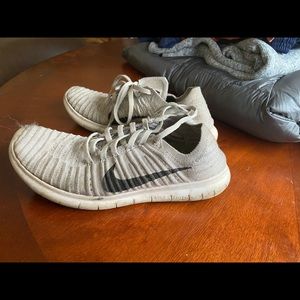 🏃‍♀️ Nike Flyknit Running Shoes